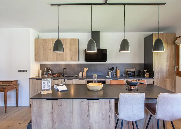 Appartement Chic Alpin De 100M² Avec Balcon Et Garage, Proche Centre Megeve - Fr-1-569-100 Megève