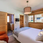 Chic Alpin De 100m² Avec Balcon Et Garage, Proche Centre - Fr-1-569-100 *