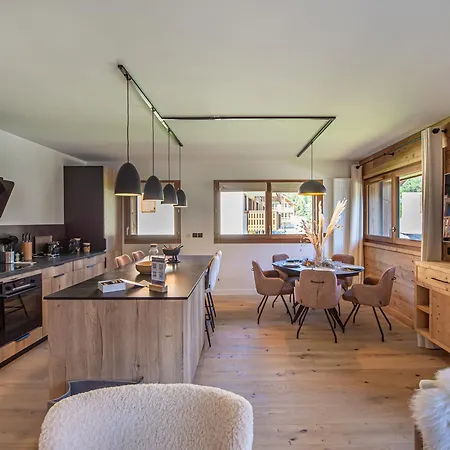 Chic Alpin De 100m² Avec Balcon Et Garage, Proche Centre - Fr-1-569-100 Апартаменти